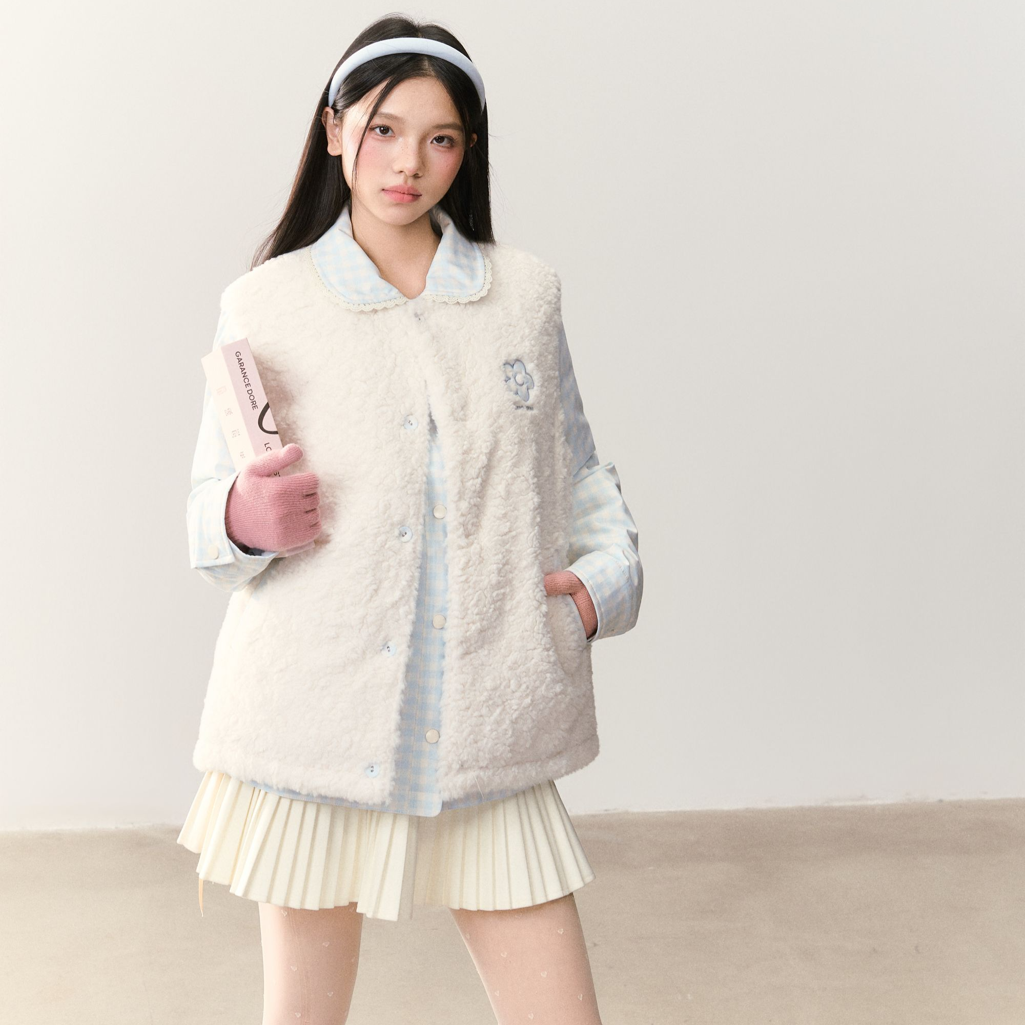 umoumo乌蘑原创毛毛格子印花双面穿马甲UMOMJ14788