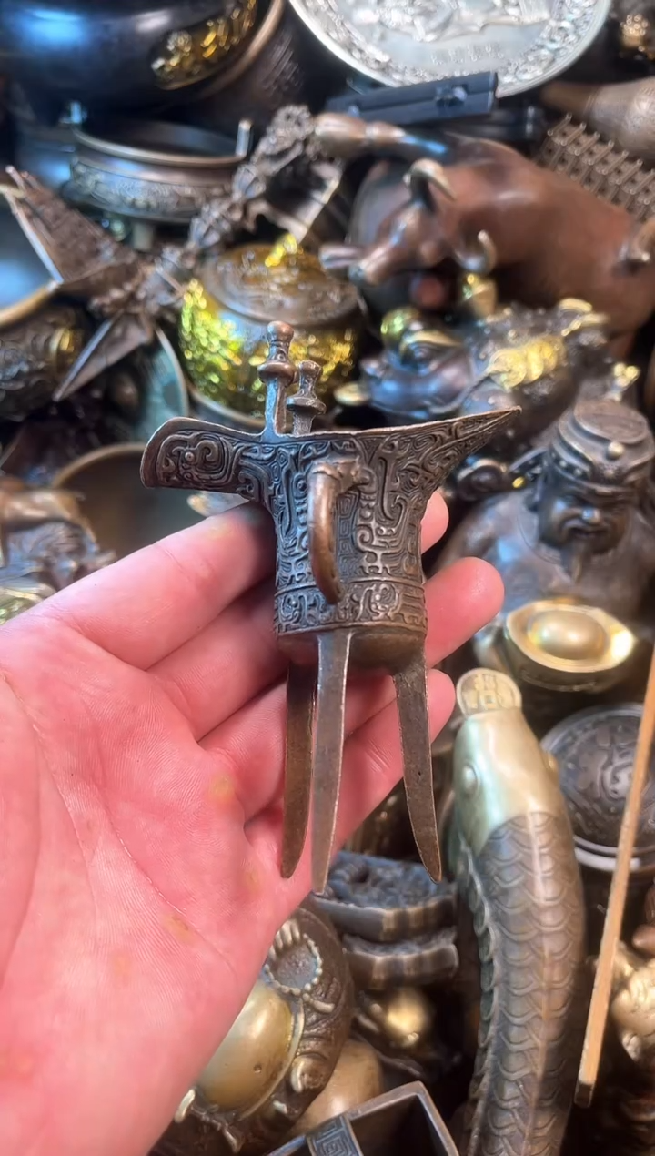 精美铜器点击下单