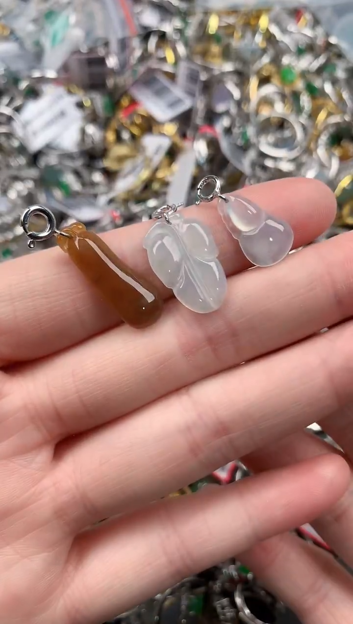 银S925镶嵌戒指翡翠888               2