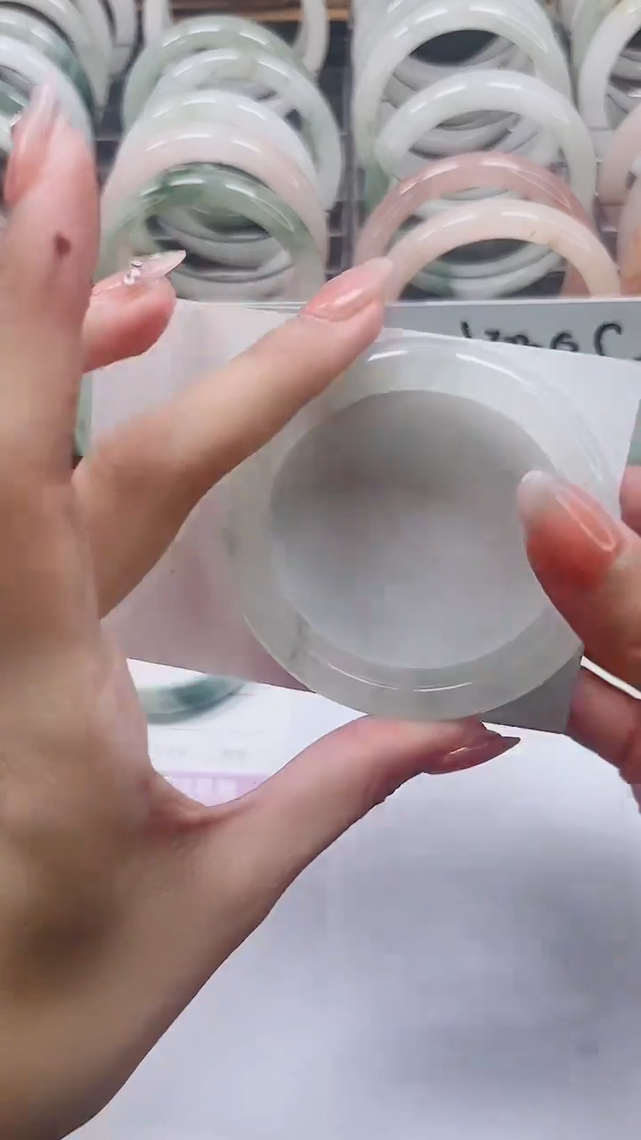 【闪购商品】石英质玉手镯未镶嵌A208-51/52