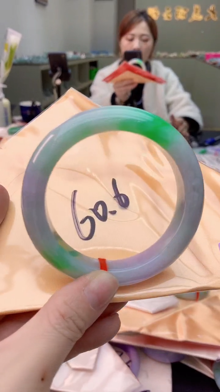 【闪购商品】翡翠手镯未镶嵌0800344834