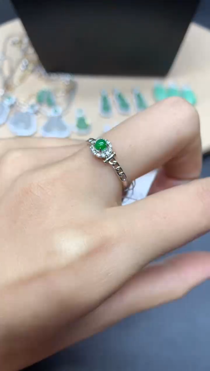 【闪购商品】翡翠戒指银S925镶嵌蛋面【无服务费】