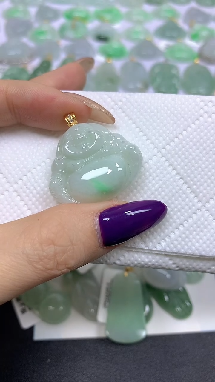 颈饰未镶嵌翡翠 