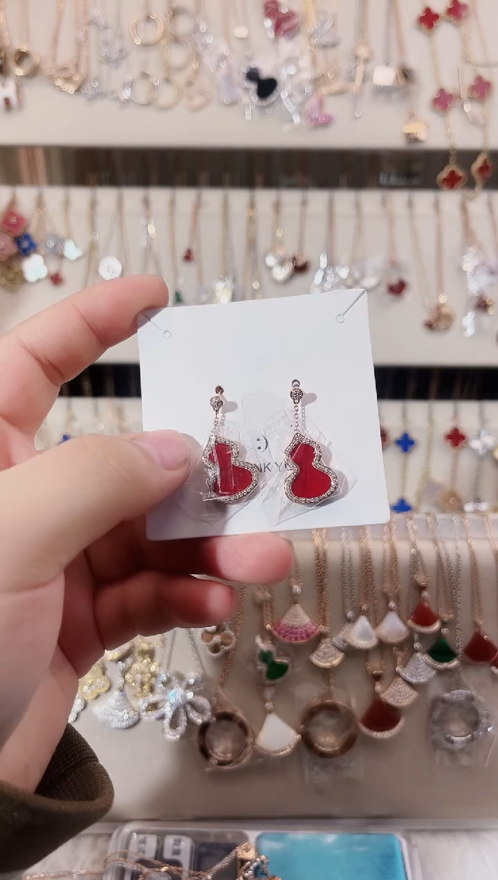 【闪购商品】钻石耳饰18K金镶嵌18K金镶嵌钻石 K玫