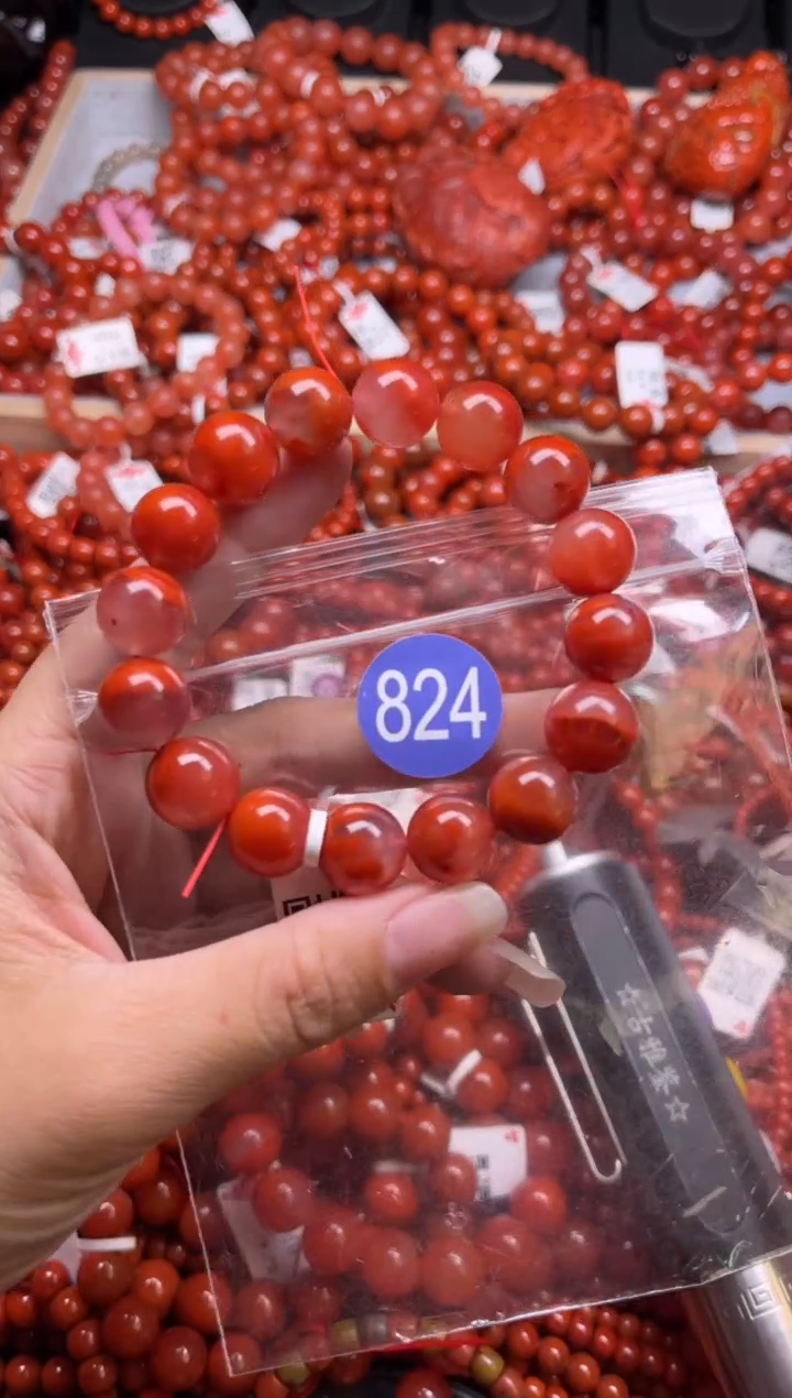 南红玛瑙未镶嵌珠宝奇石824-12