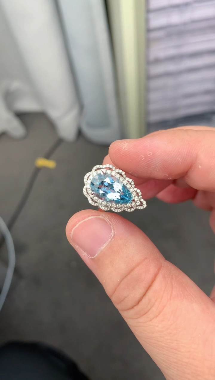 【闪购商品】海蓝宝石戒圈18K金镶嵌3.3ct 海蓝宝石戒指
