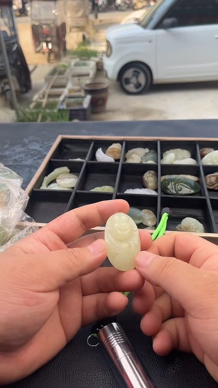 颈饰未镶嵌和田玉星**耀23