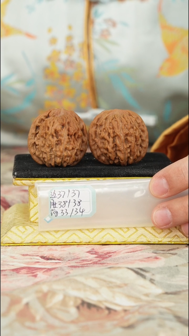 【闪购商品】文玩核桃把件一代楼反油