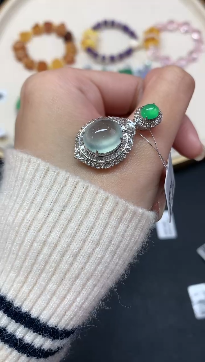 【闪购商品】翡翠吊坠(不含链)18K金镶嵌A237|25000