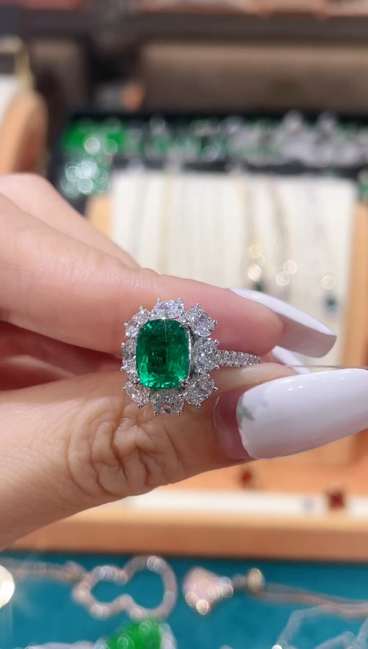 【闪购商品】实验室培育钻石铂Pt950镶嵌戒指14圈口