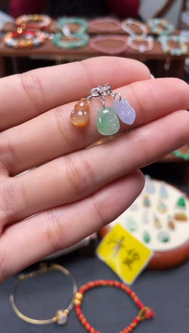 【闪购商品】翡翠吊坠(不含链)18K金镶嵌3个  JK509