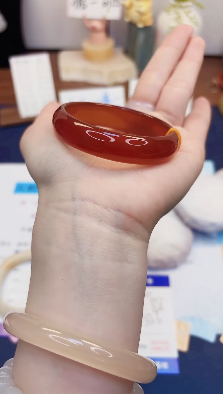 【闪购商品】石英质玉手镯未镶嵌137-玛瑙-圈口53