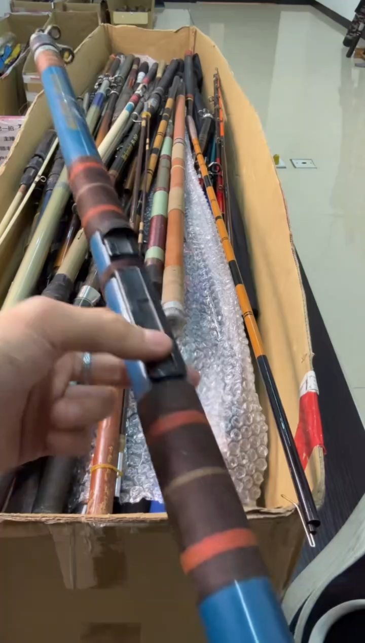 新**鱼 孤品微瑕， 以直播间为准  加 10元发顺丰