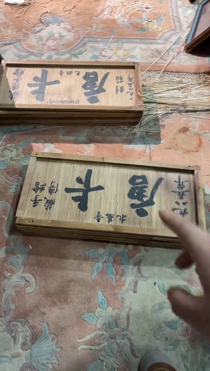 卷轴画子子的唐卡tk160一整箱