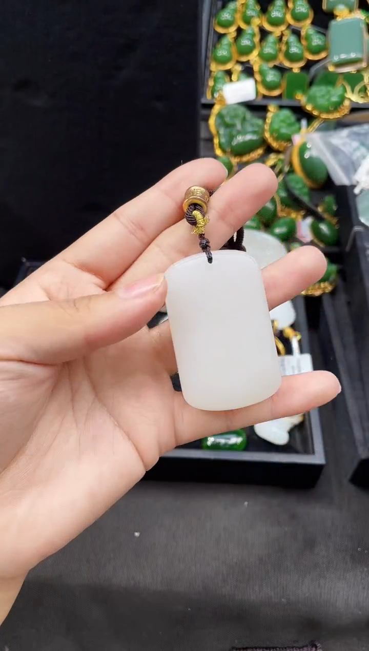 【闪购商品】和田玉吊坠未镶嵌多样性发一 