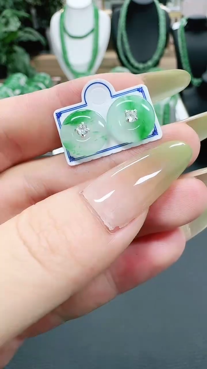 未镶嵌1石英质玉（非洲翠）/0140