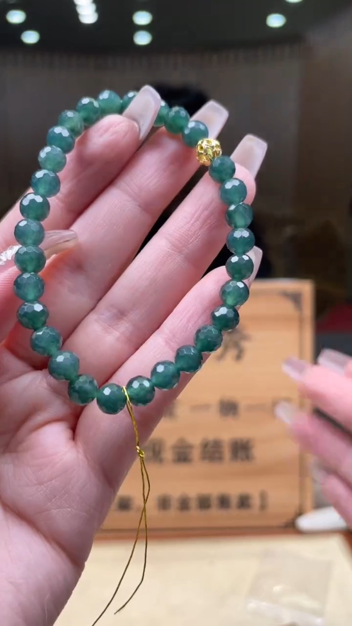 【闪购商品】翡翠颈饰未镶嵌      *125