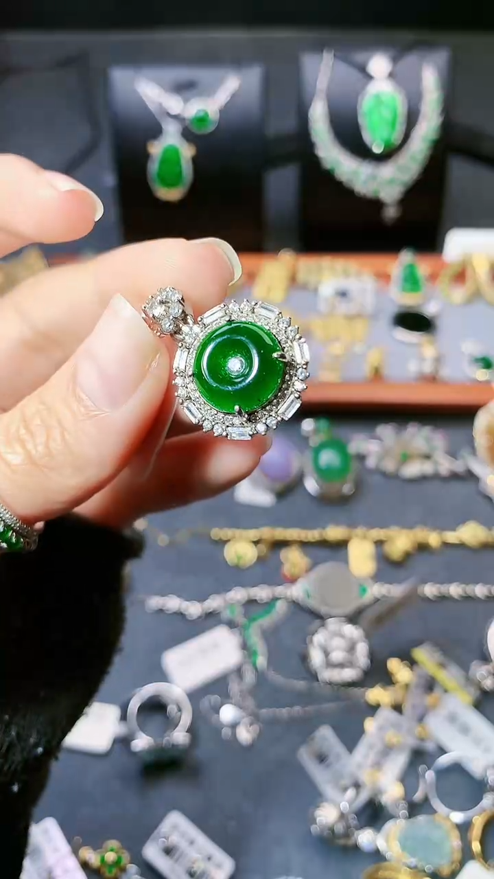 【闪购商品】翡翠颈饰银S925镶嵌吊坠