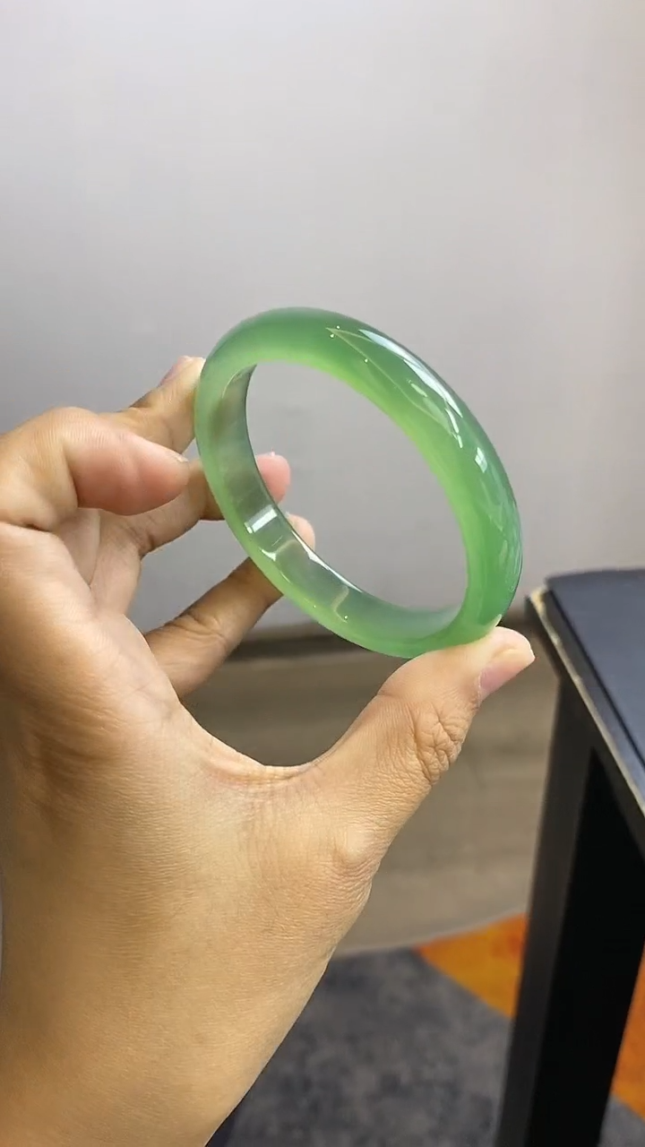 【闪购商品】玛瑙/玉髓手镯未镶嵌729