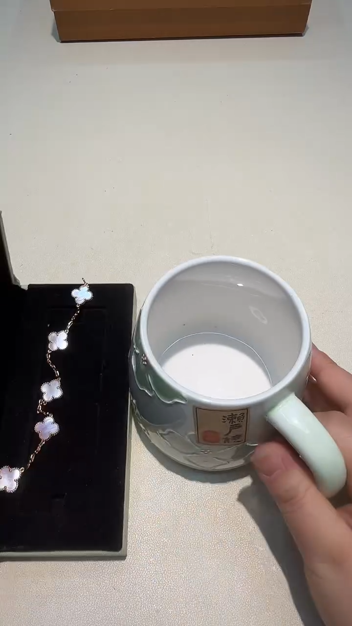 瓷片如图所示AAAAAAAAAAA902