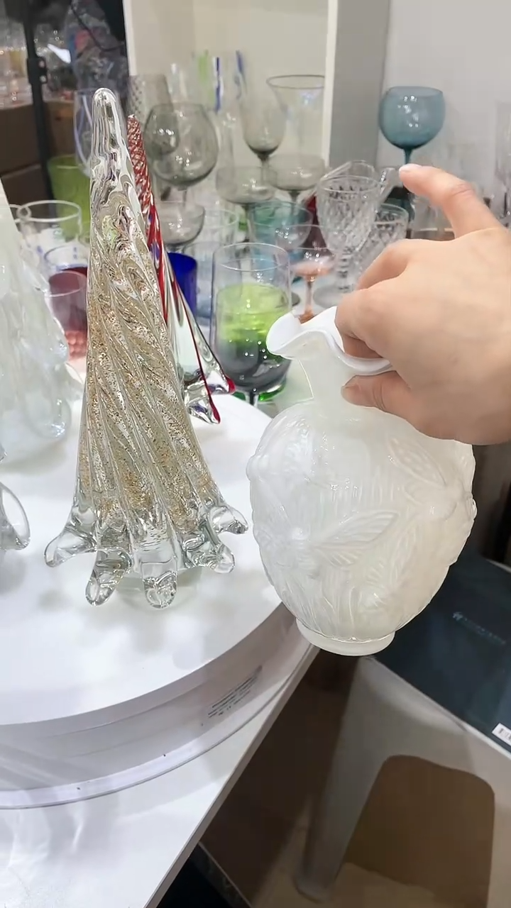 【闪购商品】琉璃1蜻蜓浮雕花瓶和1只金圣诞树