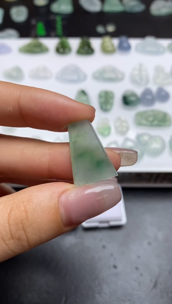 【闪购商品】定制翡翠未镶嵌翡翠毛货~