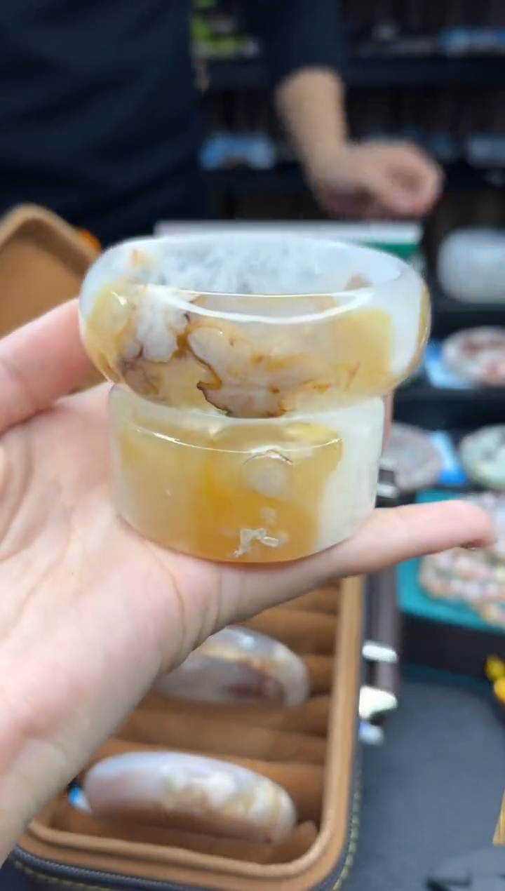 【闪购商品】石英质玉手镯未镶嵌38（62圈赠送镯心）