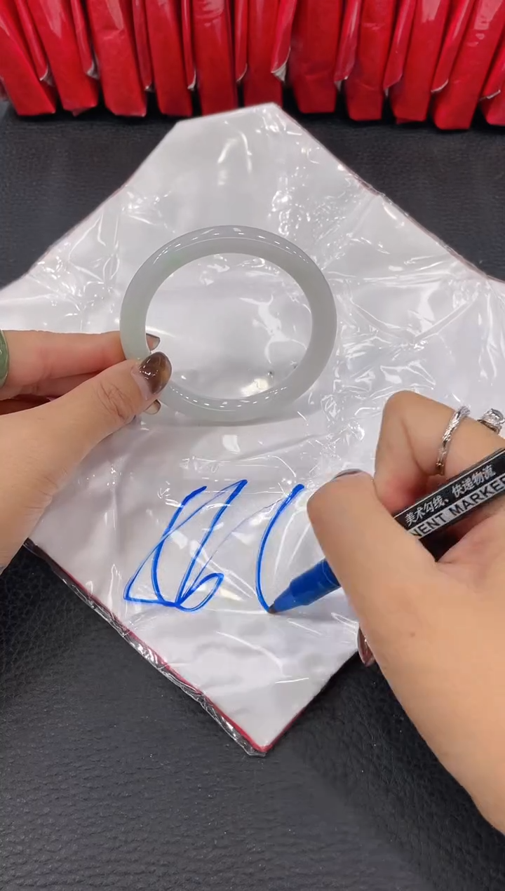 【闪购商品】翡翠手镯未镶嵌手镯