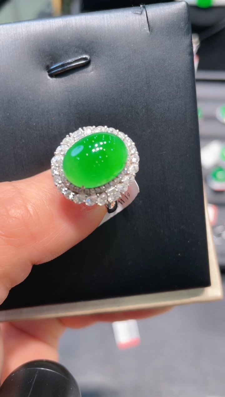 【闪购商品】翡翠颈饰18K金镶嵌A90天然A货翡翠