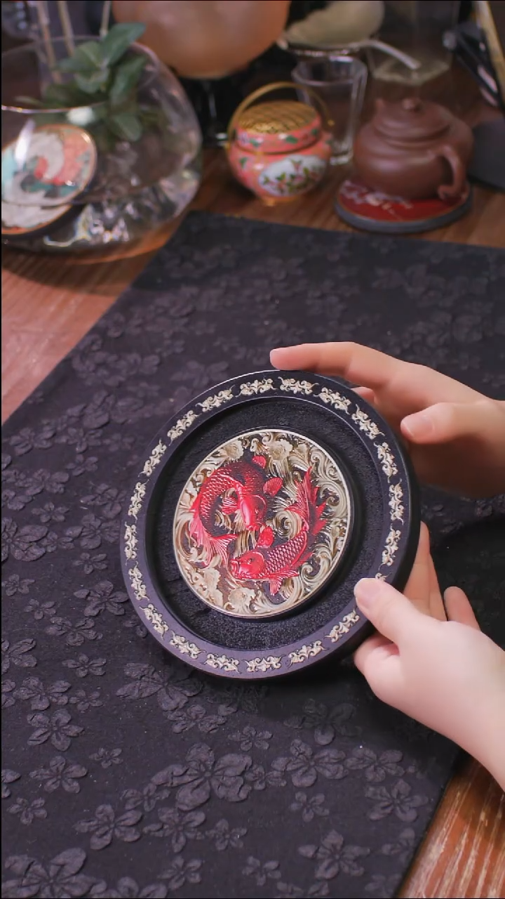 壹藏贰宝双鱼图案小壶承