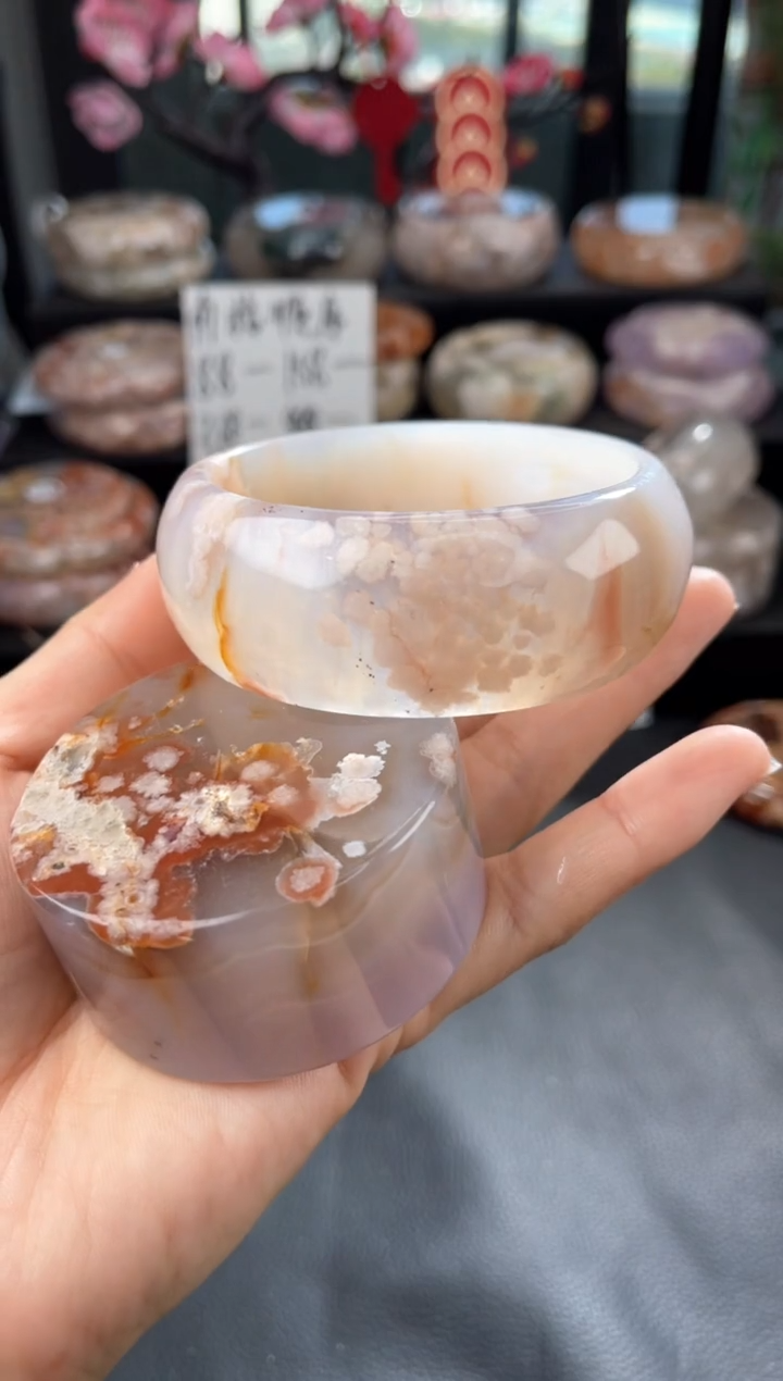 【闪购商品】石英质玉手镯未镶嵌61