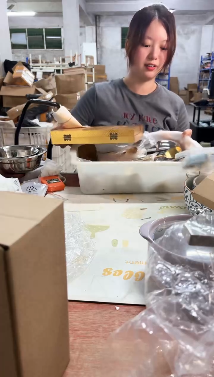 秒杀清仓微瑕产品，可能当过样品拍照