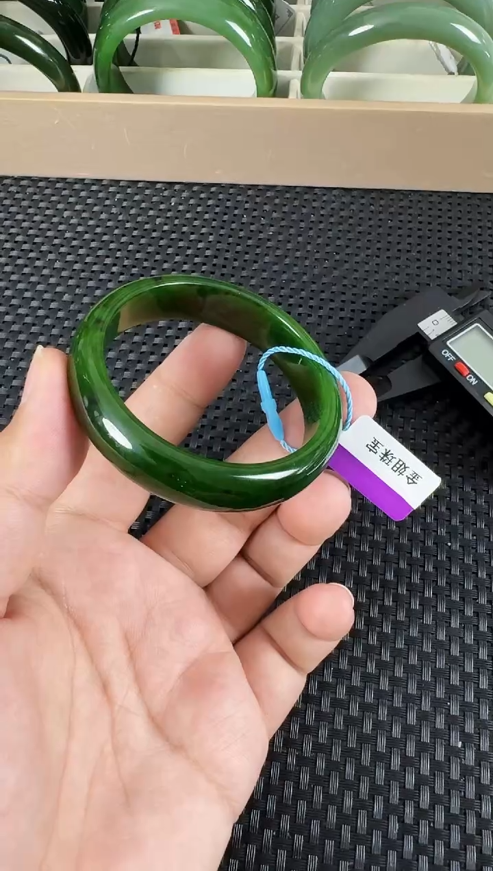 【闪购商品】和田玉（碧玉）手镯未镶嵌约52.8MM