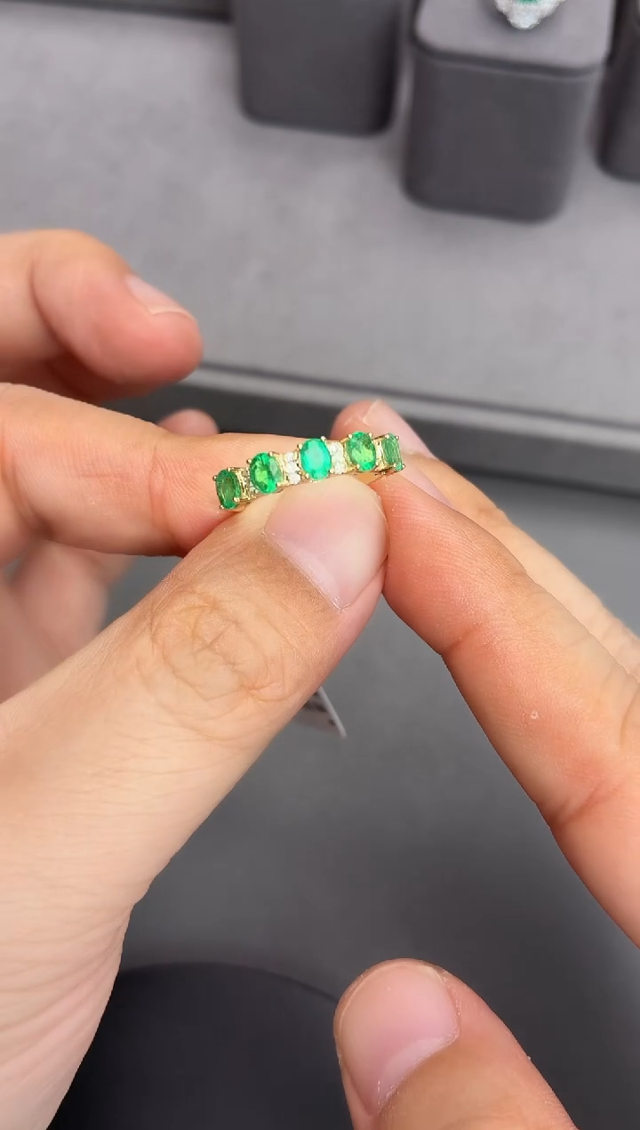 18K金镶嵌戒指祖母绿1.03ct/赞比亚/微油/双十一清货价