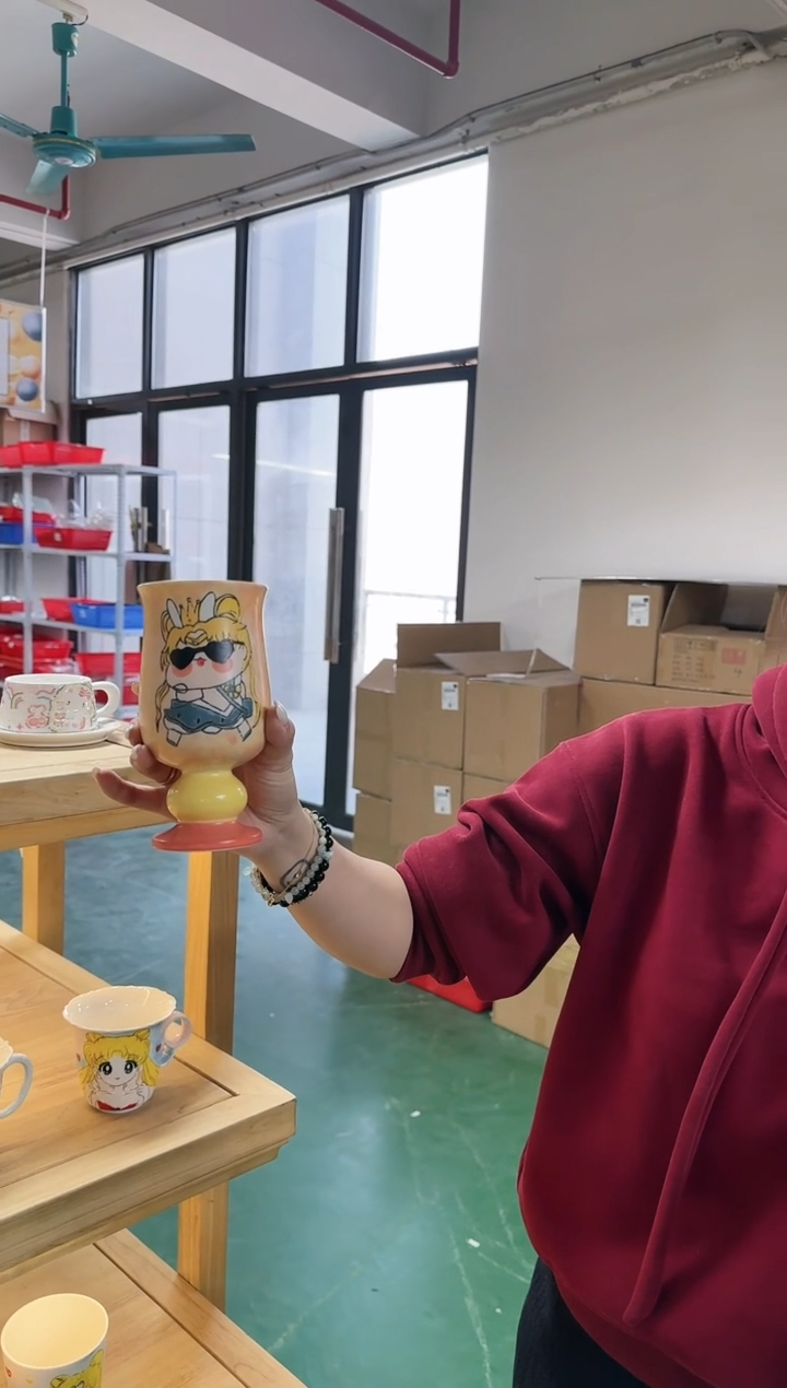 【闪购商品】瓷J135------------