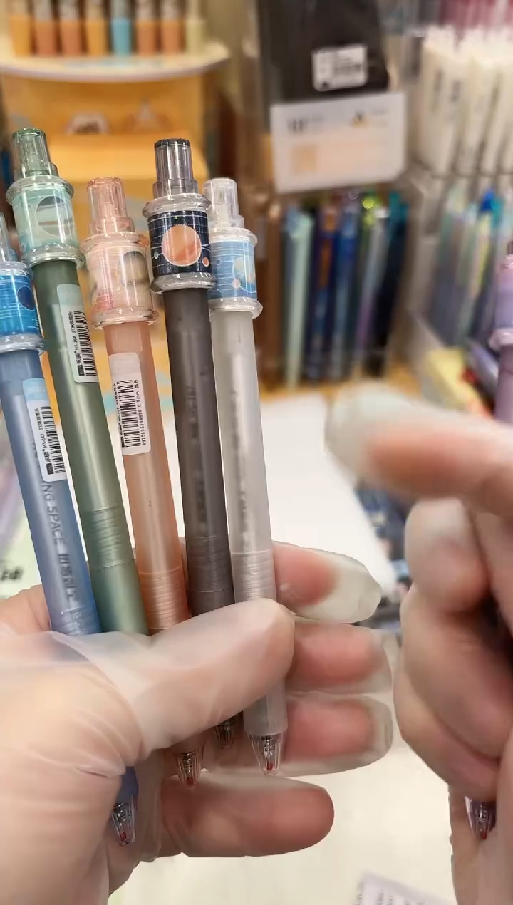 禾硕HS-167按动中性笔0.5(黑色)混杆ST扭转时空---6支（笔杆不挑）