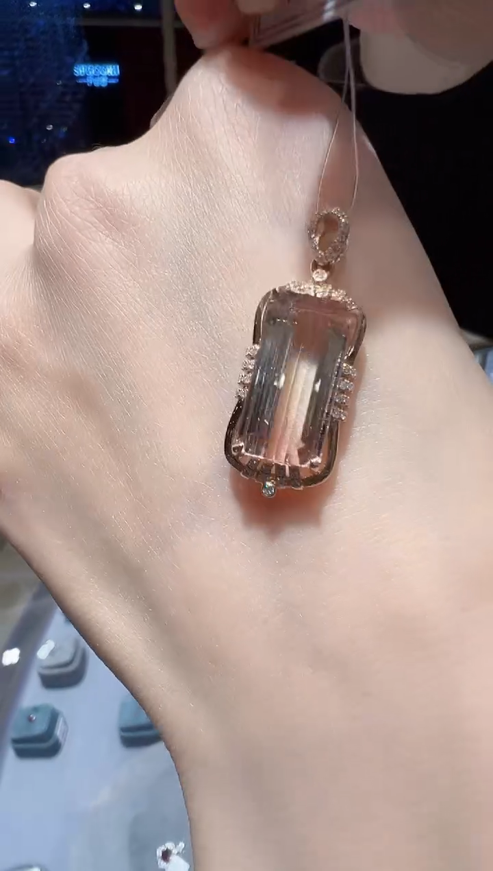 【闪购商品】碧玺吊坠(不含链)18K金镶嵌12【】裸石16*8
