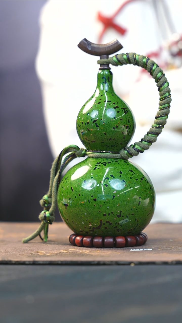 【闪购商品】RT228漆艺酒葫芦不包手串及旋转底座