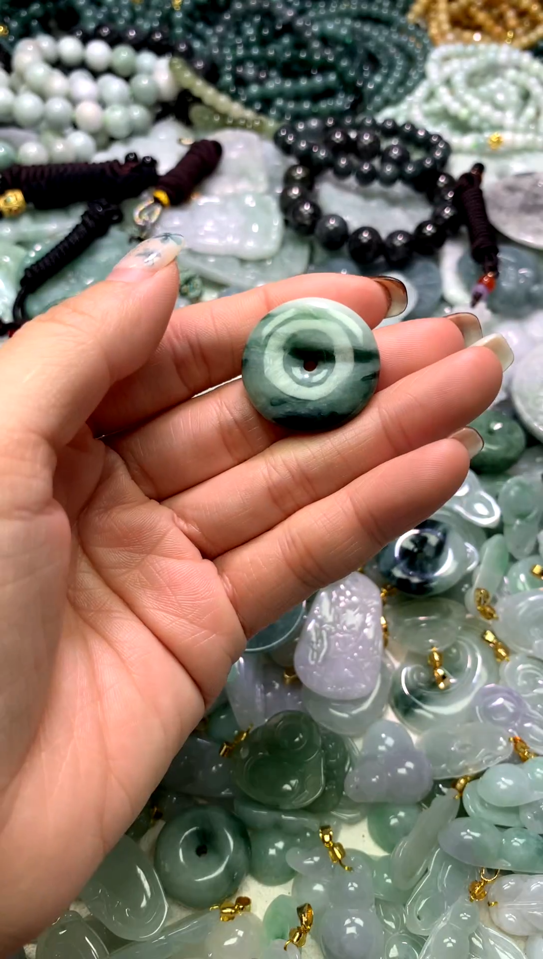 颈饰未镶嵌翡翠1