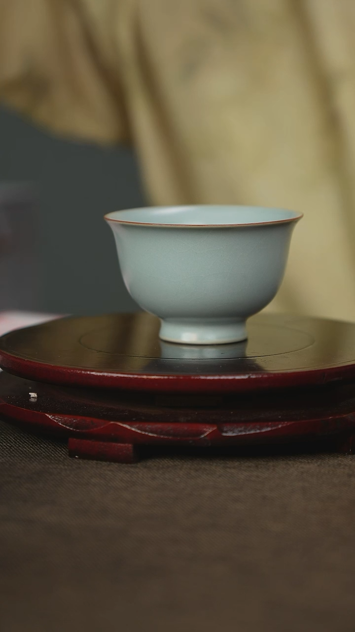25微瑕 汝瓷 主人杯