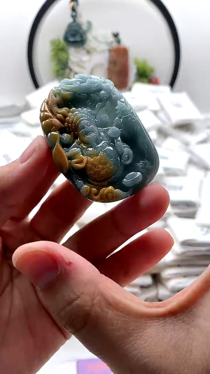 颈饰未镶嵌翡翠财神