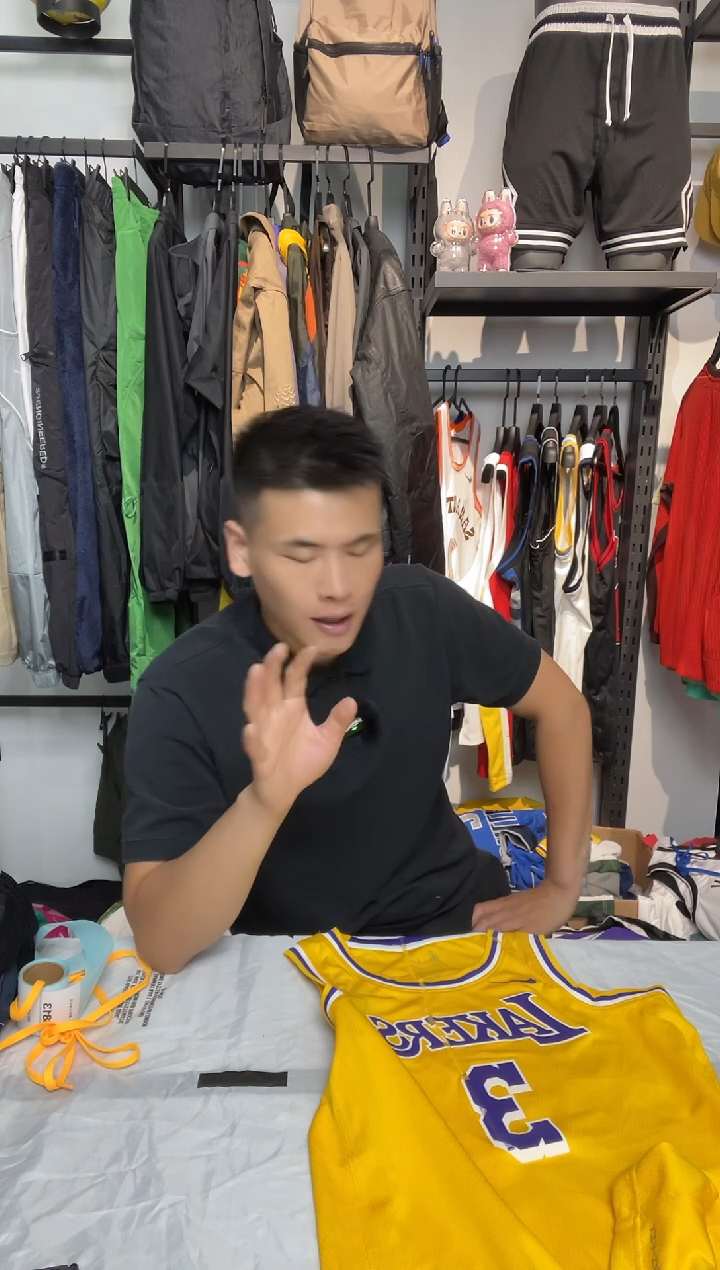 3813编码 耐克卫衣服饰过款为准 尺码S