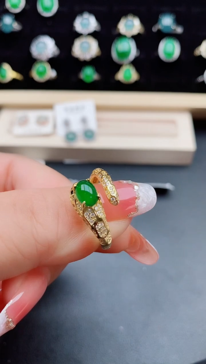 【闪购商品】翡翠戒指银S925镶嵌312321