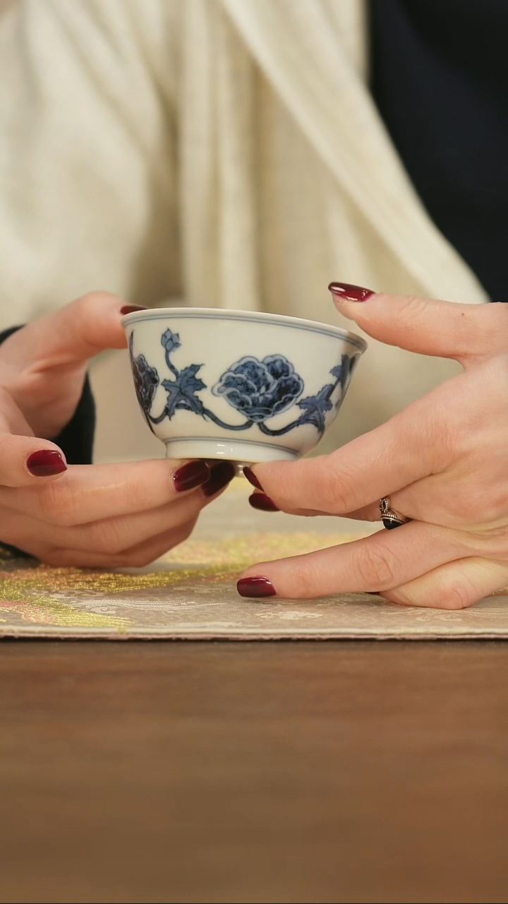 【闪购商品】景德镇手工青花秋葵撇口杯