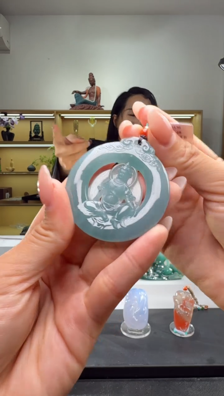 吊坠(不含链)未镶嵌翡翠观音（多样性发其一）