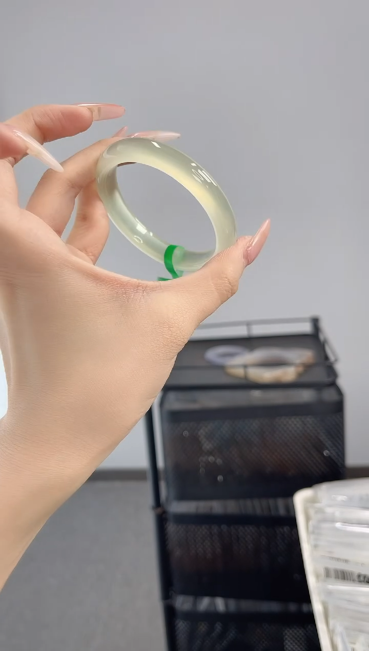 【闪购商品】玛瑙/玉髓手镯未镶嵌54-55圈