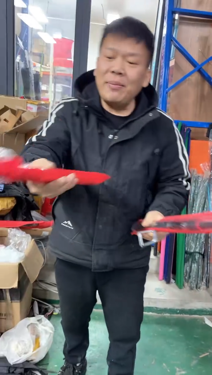 2.1米海竿两根    送地插