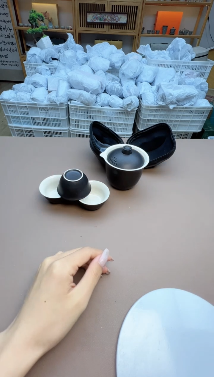 【闪购商品】摆件瓷制品S1111111111111