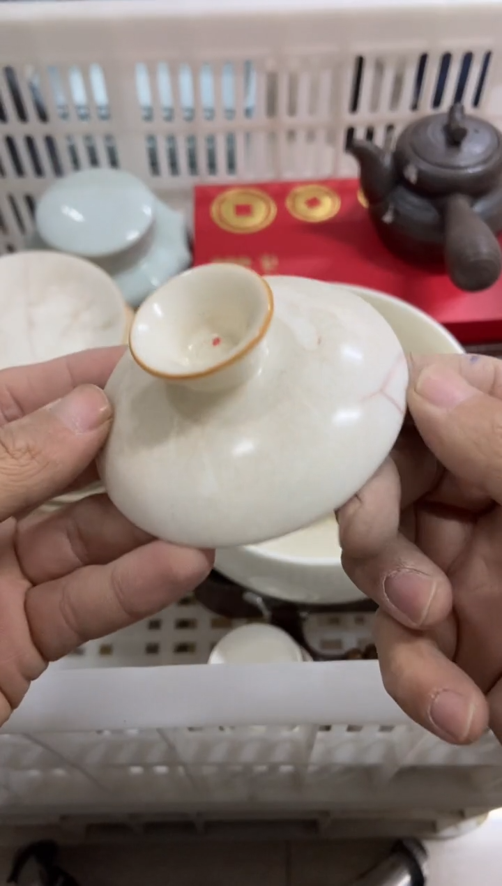 杯无运费险有瑕疵的摄影的产品有使用过的痕迹有点脏介意勿拍