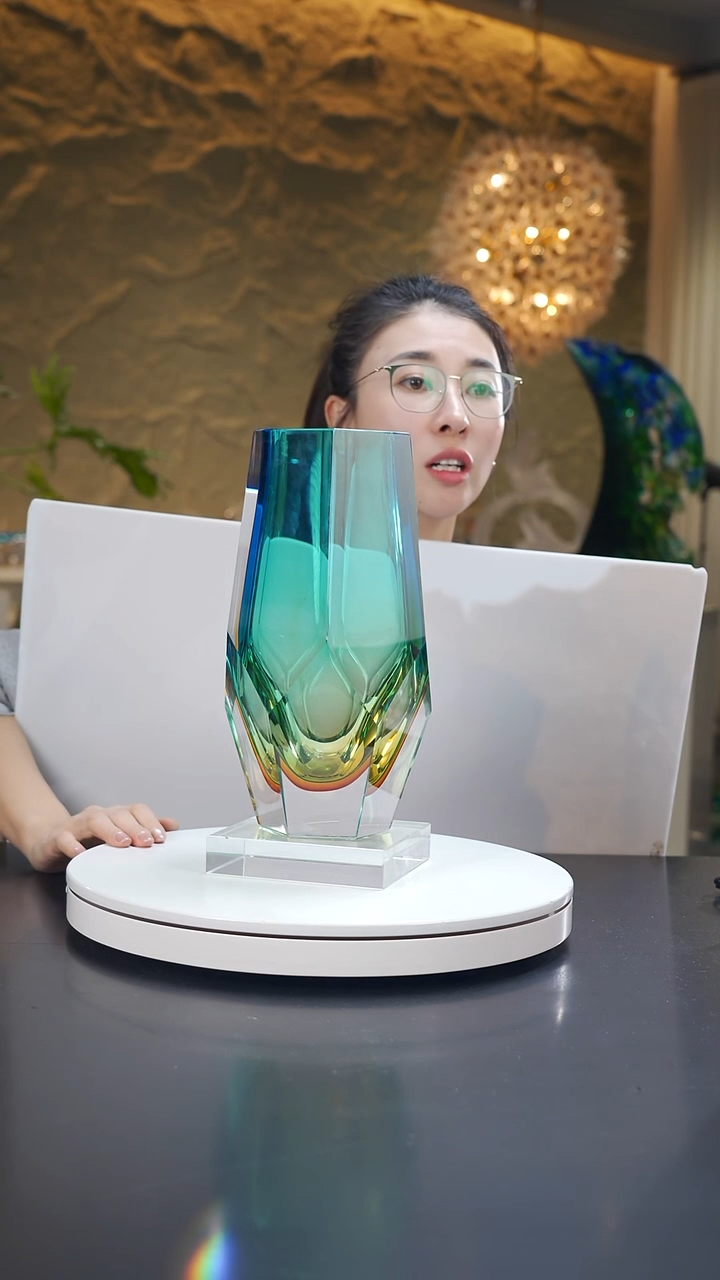 手工艺品琉璃湖水蓝琥珀金双色六棱花器